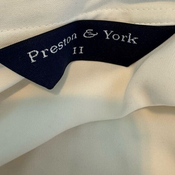 Preston and York Polyester Slightly Sheer Button Down Shirt, 24W - Picture 6 of 9